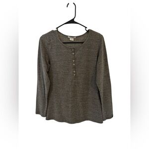 Ariat Women’s Medium Gray Long Sleeve Henley top Casual Western Basic